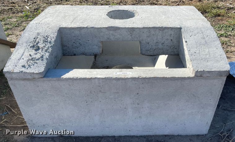 image for item JD9246 Livestock waterer