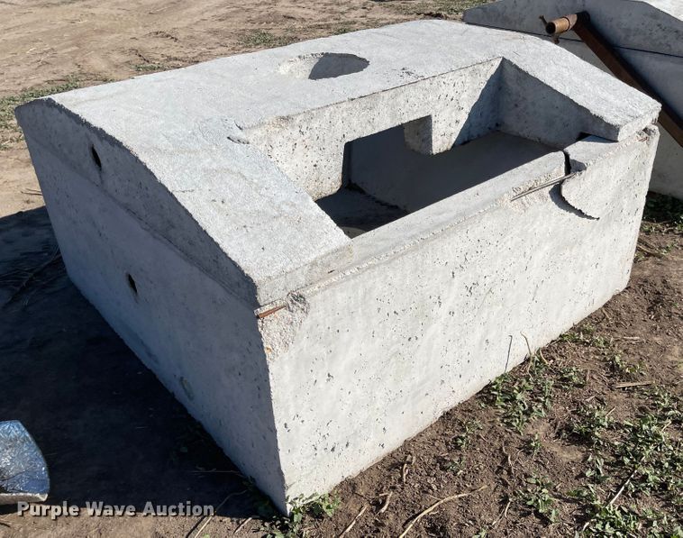 image for item JD9246 Livestock waterer