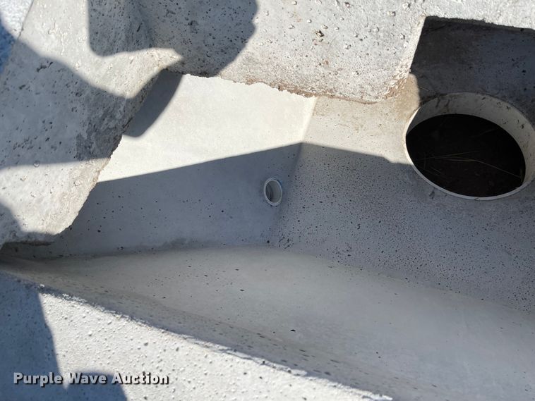 image for item JD9246 Livestock waterer