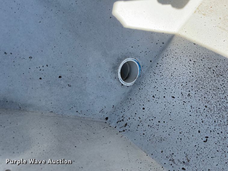 image for item JD9246 Livestock waterer