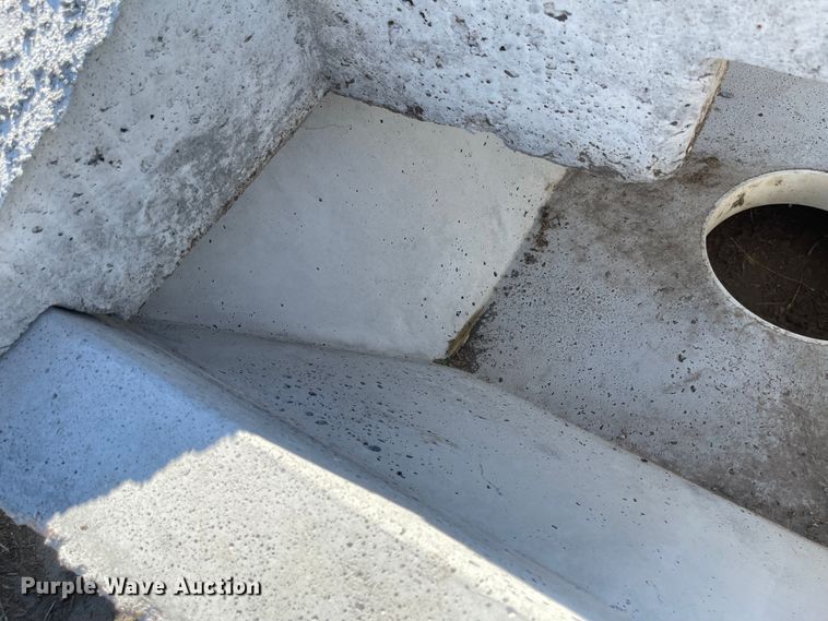 image for item JD9246 Livestock waterer