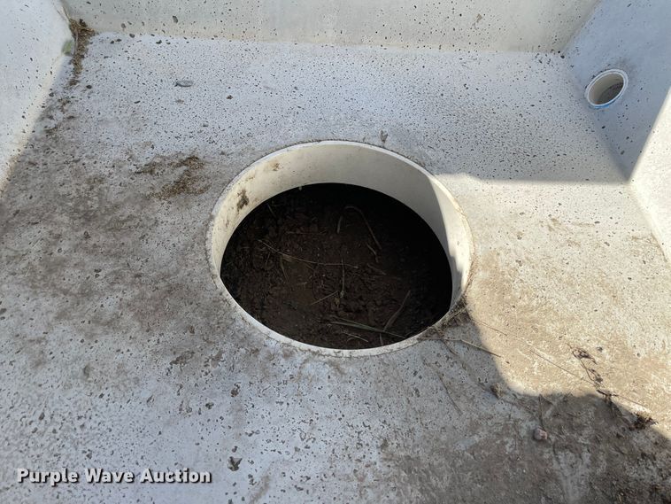 image for item JD9246 Livestock waterer