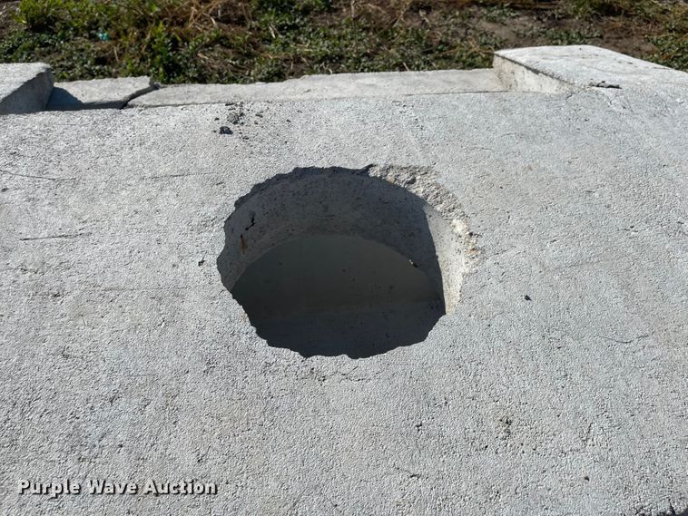 image for item JD9246 Livestock waterer