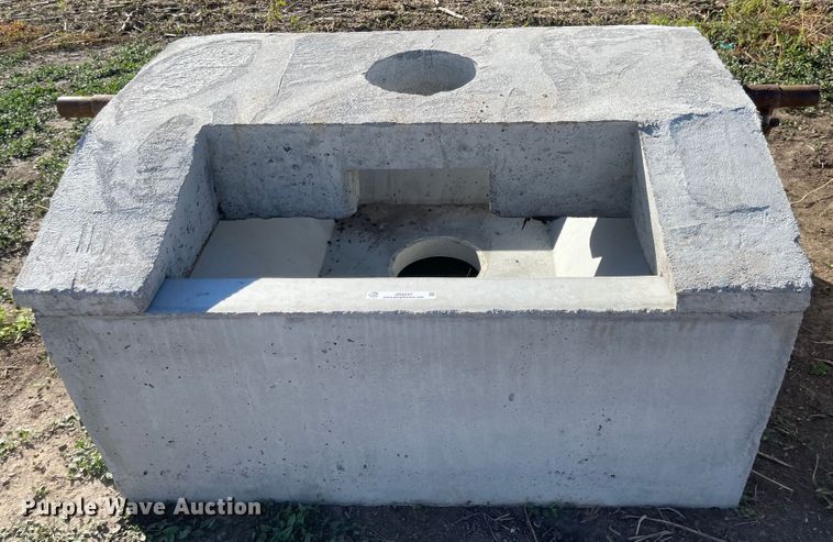 image for item JD9247 Livestock waterer