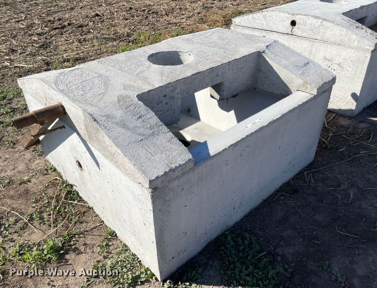 image for item JD9247 Livestock waterer