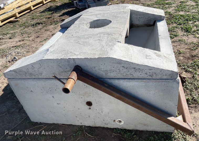 image for item JD9247 Livestock waterer