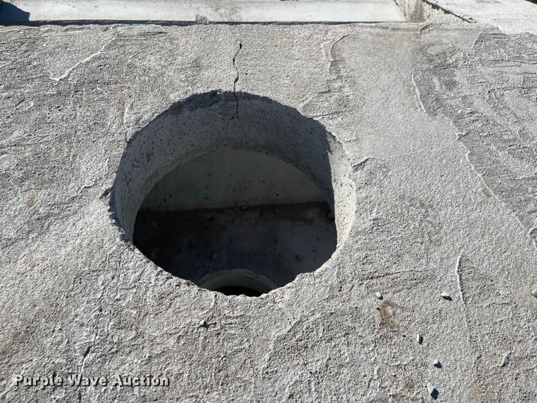 image for item JD9247 Livestock waterer