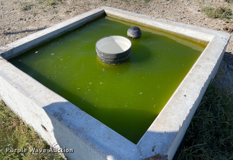 image for item JD9247 Livestock waterer