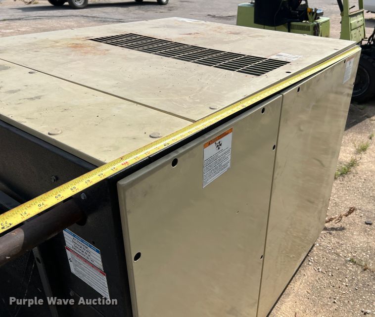 image for item JM9244 Ingersoll Rand SSR UP6-30-125  air compressor