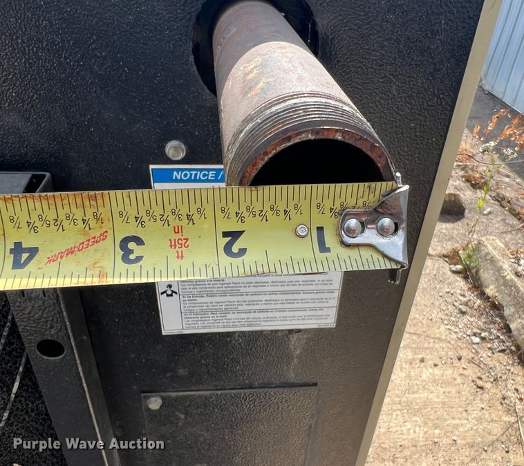 image for item JM9244 Ingersoll Rand SSR UP6-30-125  air compressor