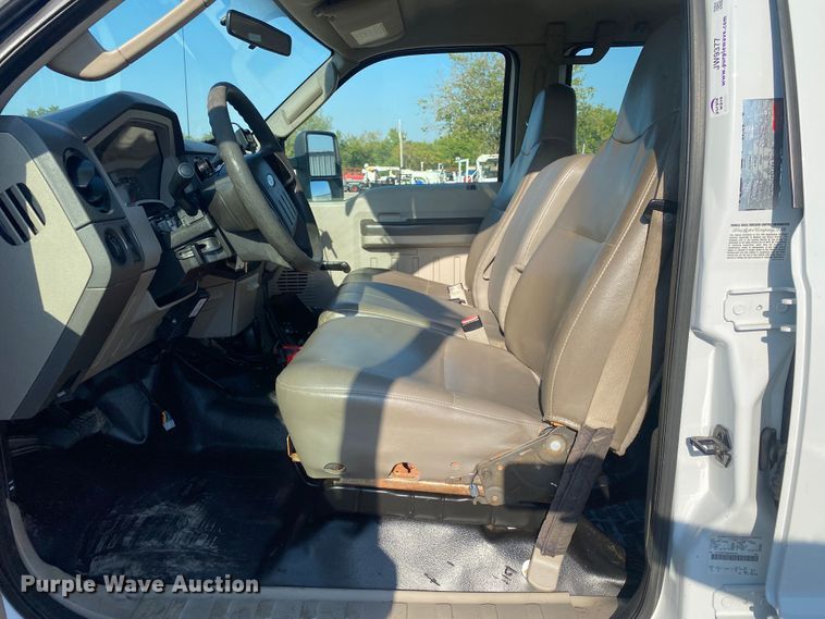 image for item JW9377 2008 Ford F550  flatbed truck