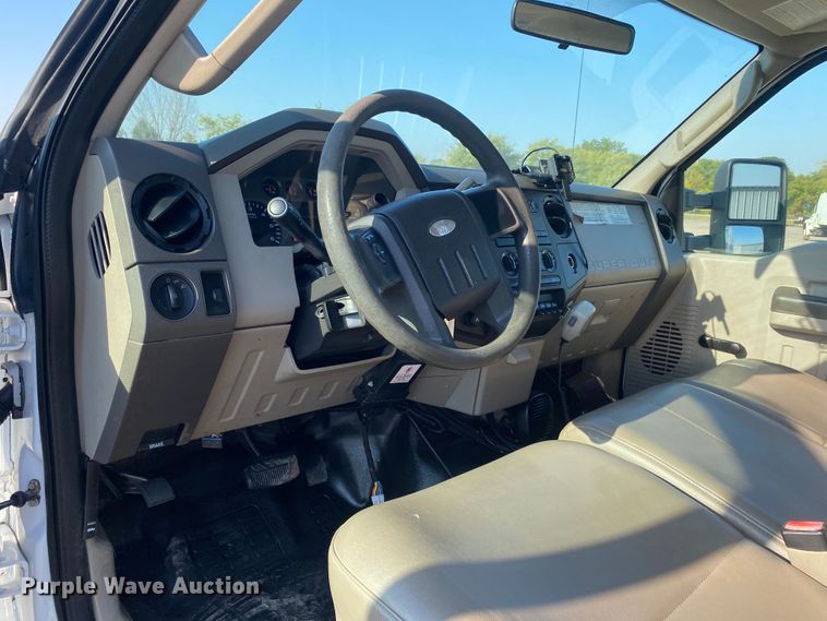 image for item JW9377 2008 Ford F550  flatbed truck