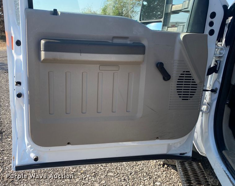 image for item JW9377 2008 Ford F550  flatbed truck