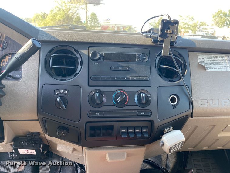 image for item JW9377 2008 Ford F550  flatbed truck