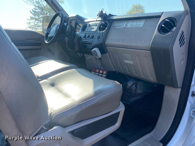 image for item JW9377 2008 Ford F550  flatbed truck