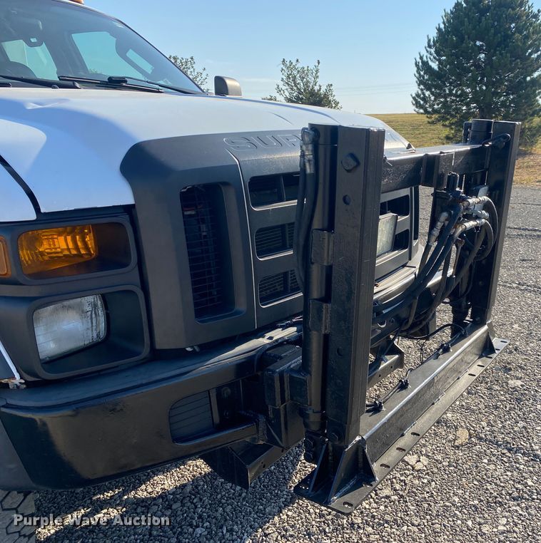 image for item JW9377 2008 Ford F550  flatbed truck