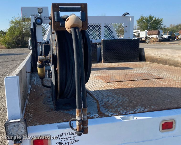 image for item JW9377 2008 Ford F550  flatbed truck