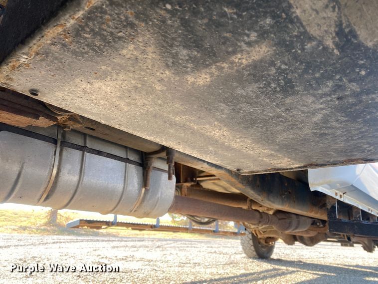 image for item JW9377 2008 Ford F550  flatbed truck