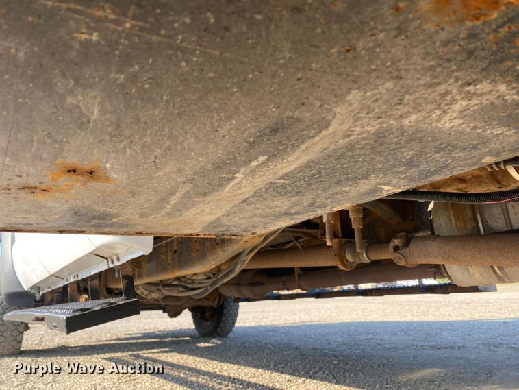 image for item JW9377 2008 Ford F550  flatbed truck