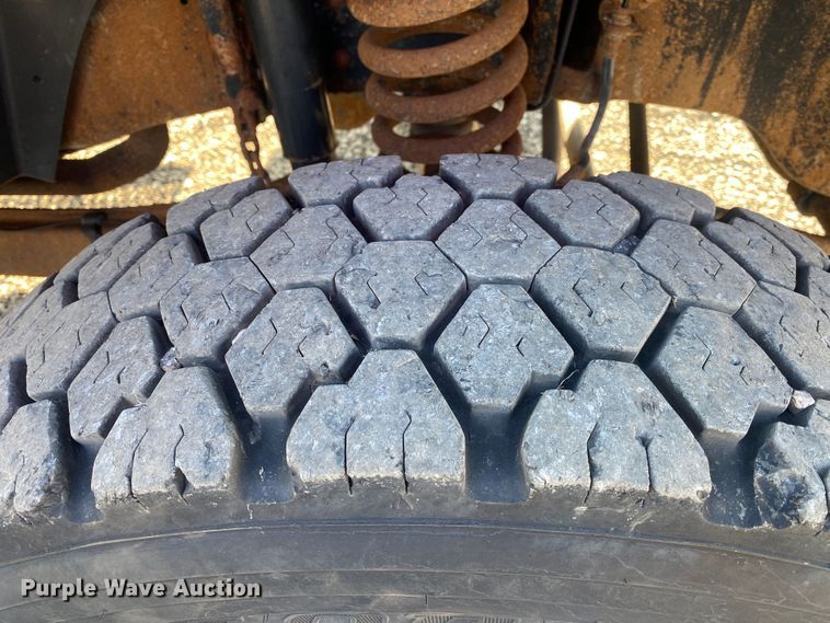 image for item JW9377 2008 Ford F550  flatbed truck