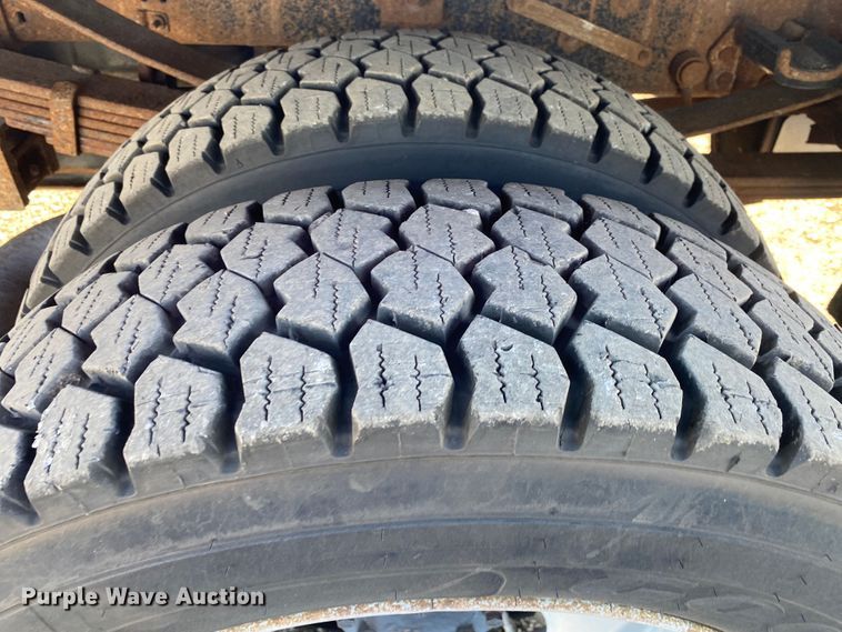 image for item JW9377 2008 Ford F550  flatbed truck