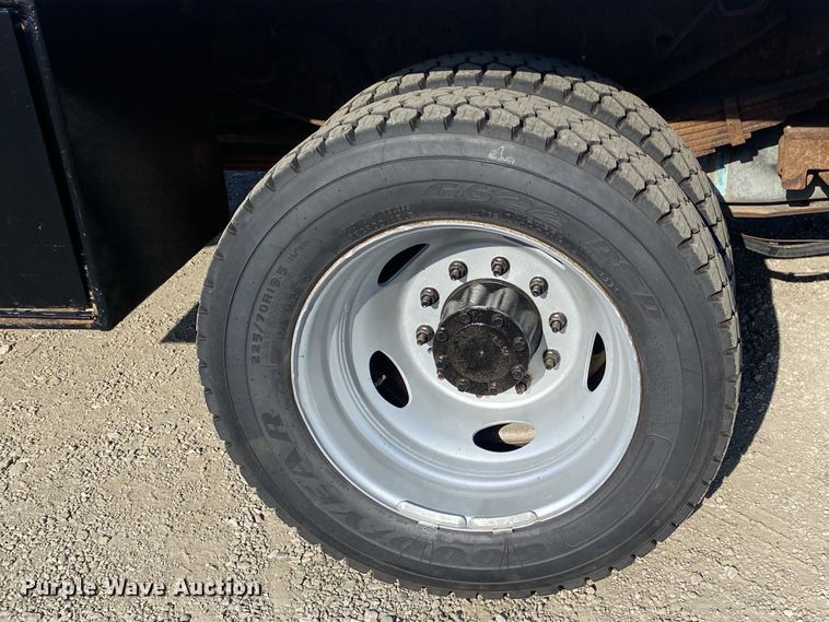 image for item JW9377 2008 Ford F550  flatbed truck