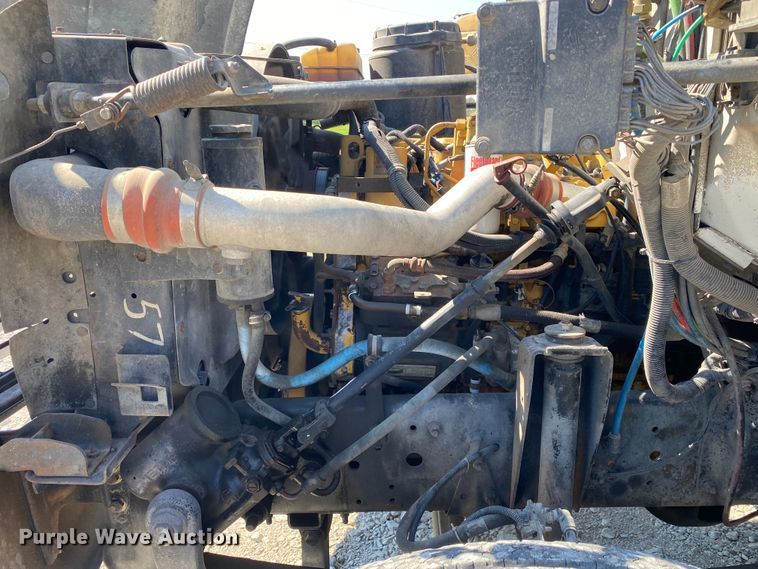 image for item JW9428 2001 GMC C7500  box truck