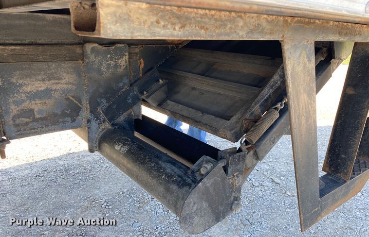 image for item JW9428 2001 GMC C7500  box truck