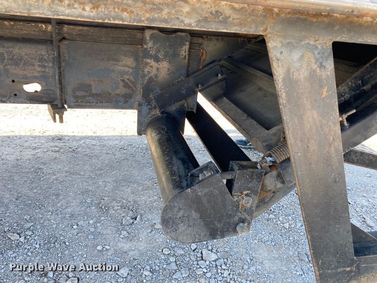 image for item JW9428 2001 GMC C7500  box truck