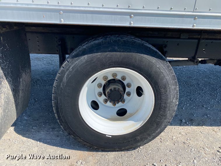 image for item JW9428 2001 GMC C7500  box truck