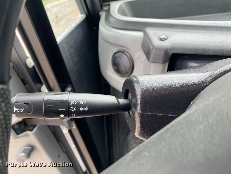 image for item JW9445 2018 Polaris Gem e4  electric vehicle