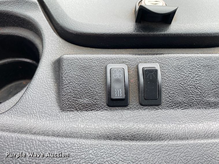 image for item JW9445 2018 Polaris Gem e4  electric vehicle