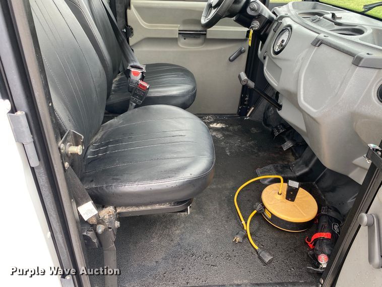 image for item JW9445 2018 Polaris Gem e4  electric vehicle