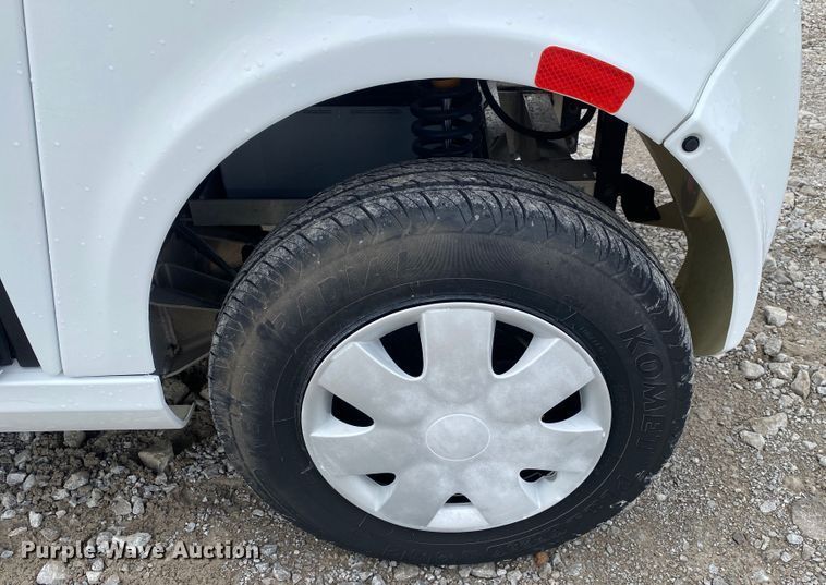 image for item JW9445 2018 Polaris Gem e4  electric vehicle