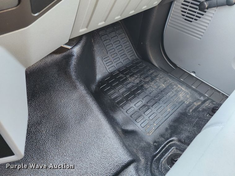 image for item KC9402 2017 Ford F750 Super Duty  flatbed truck