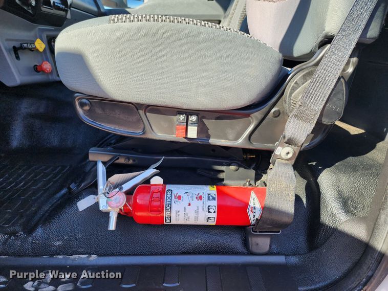 image for item KC9402 2017 Ford F750 Super Duty  flatbed truck