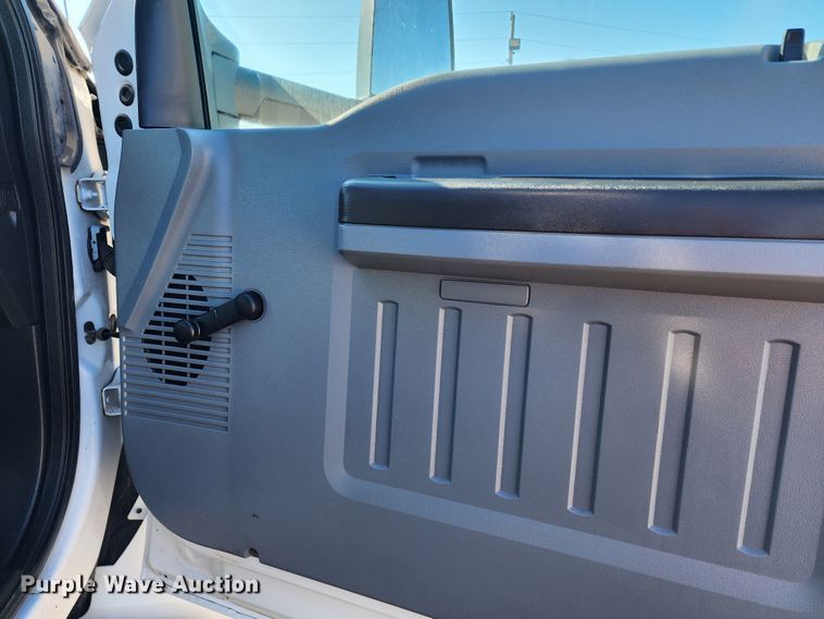 image for item KC9402 2017 Ford F750 Super Duty  flatbed truck