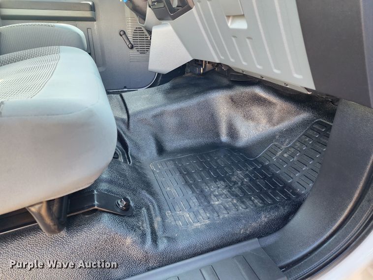 image for item KC9402 2017 Ford F750 Super Duty  flatbed truck