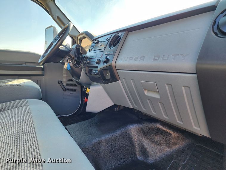 image for item KC9402 2017 Ford F750 Super Duty  flatbed truck