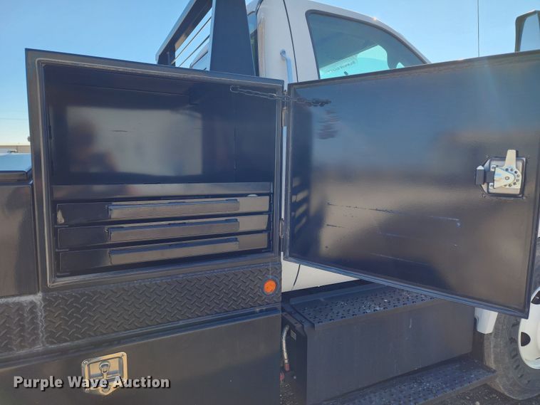 image for item KC9402 2017 Ford F750 Super Duty  flatbed truck