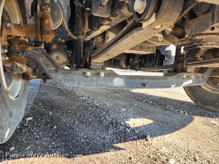 image for item KC9402 2017 Ford F750 Super Duty  flatbed truck