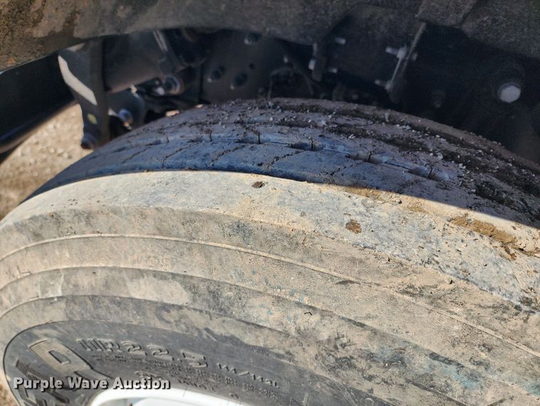 image for item KC9402 2017 Ford F750 Super Duty  flatbed truck