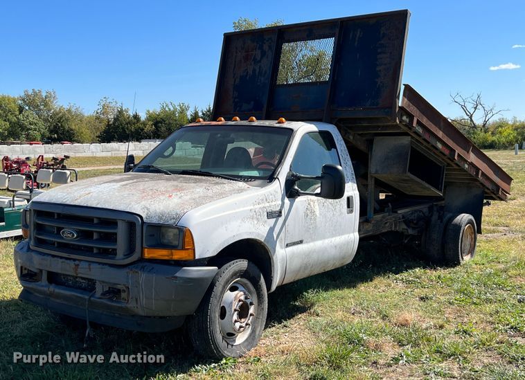 image for item KF9882 2001 Ford F550 Super Duty  dump flatbed truck