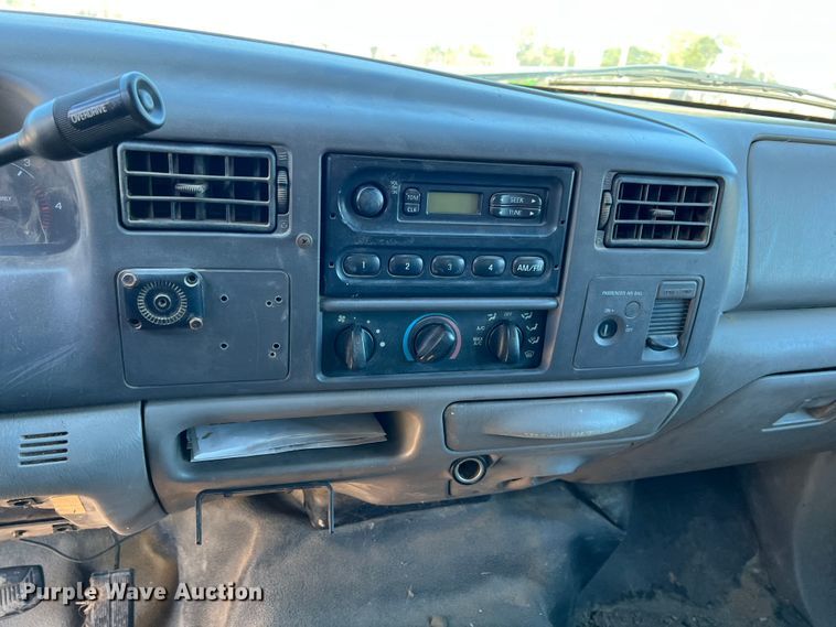 image for item KF9882 2001 Ford F550 Super Duty  dump flatbed truck