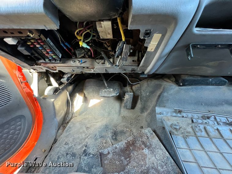 image for item KF9882 2001 Ford F550 Super Duty  dump flatbed truck