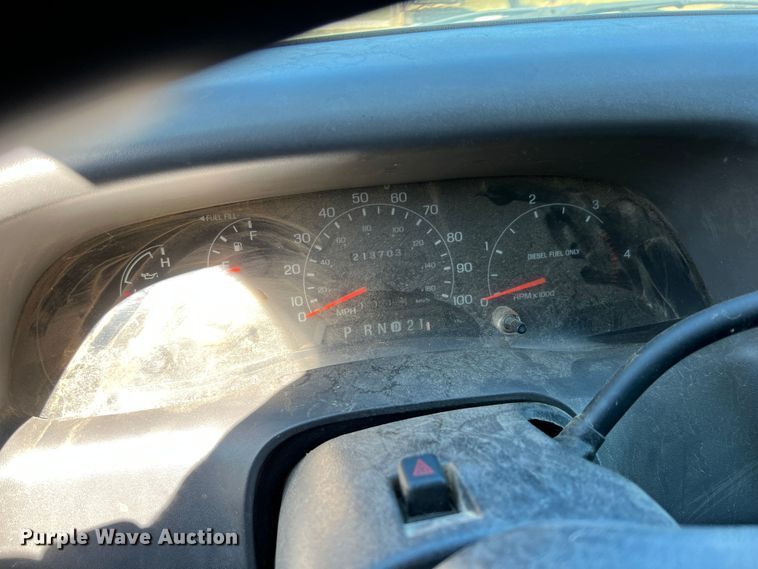 image for item KF9882 2001 Ford F550 Super Duty  dump flatbed truck