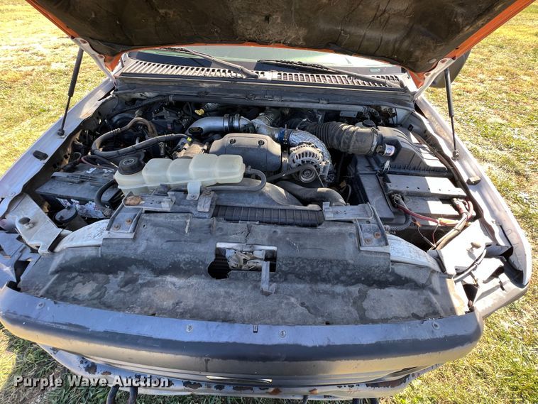 image for item KF9882 2001 Ford F550 Super Duty  dump flatbed truck