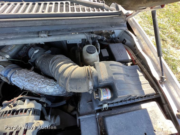 image for item KF9882 2001 Ford F550 Super Duty  dump flatbed truck