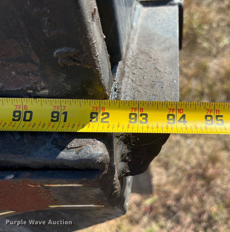 image for item KF9900 2012 Ford F350 Super Duty  Crew Cab flatbed pickup truck