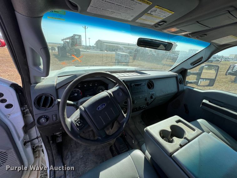 image for item KF9900 2012 Ford F350 Super Duty  Crew Cab flatbed pickup truck